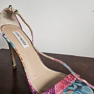 Multi color Steve Madden heel sandal